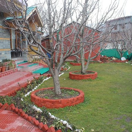 Gezellig Inn - Tree Hill Cottages & Kanyal Villas Manāli Εξωτερικό φωτογραφία